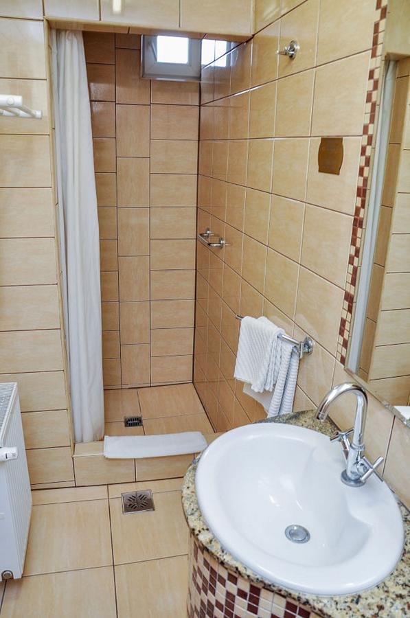 Pensiunea Casa Alba Ghimbav エクステリア 写真